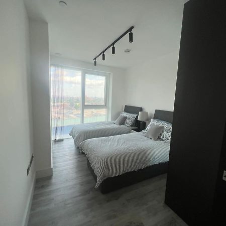 Apartament One West Point , Icon Tower Londyn Zewnętrze zdjęcie