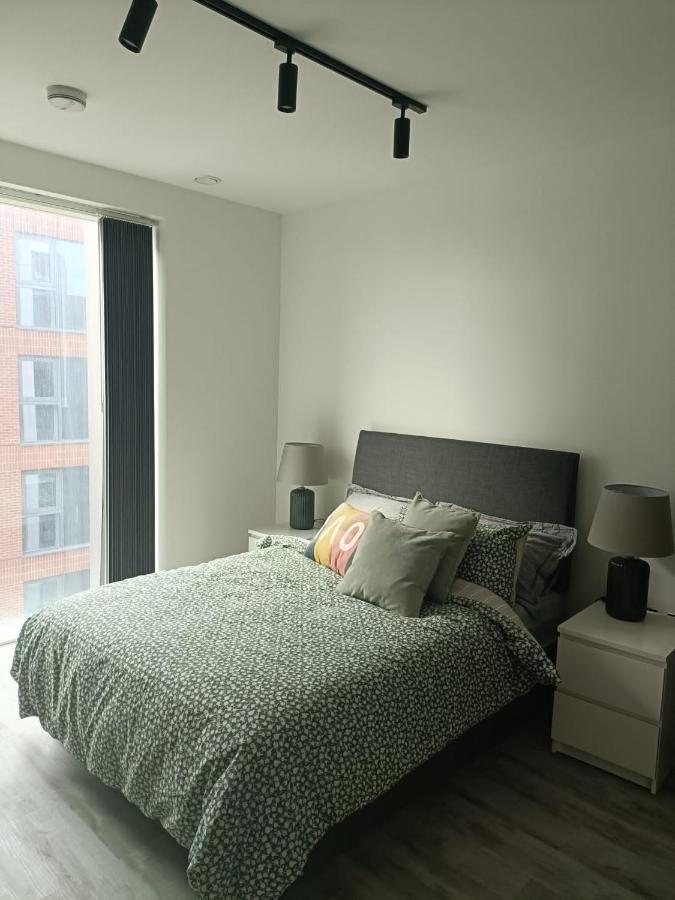 Apartament One West Point , Icon Tower Londyn Zewnętrze zdjęcie