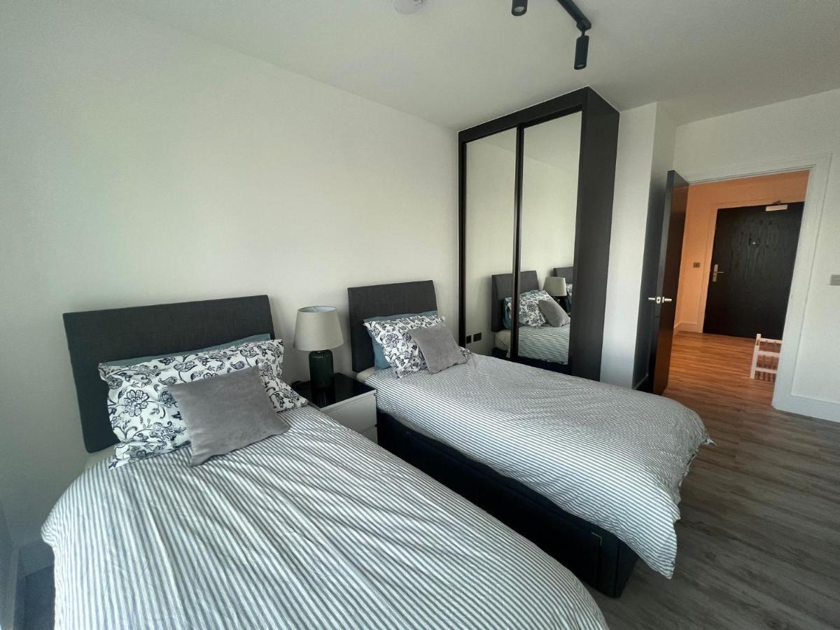 Apartament One West Point , Icon Tower Londyn Zewnętrze zdjęcie